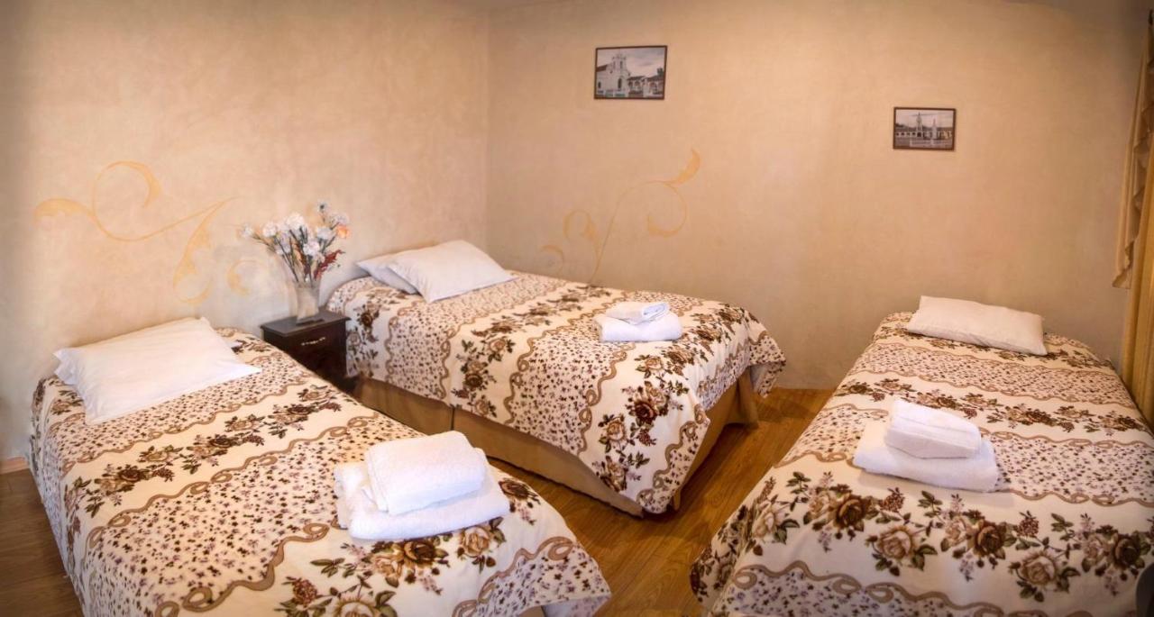 Latacunga Hostel Esterno foto