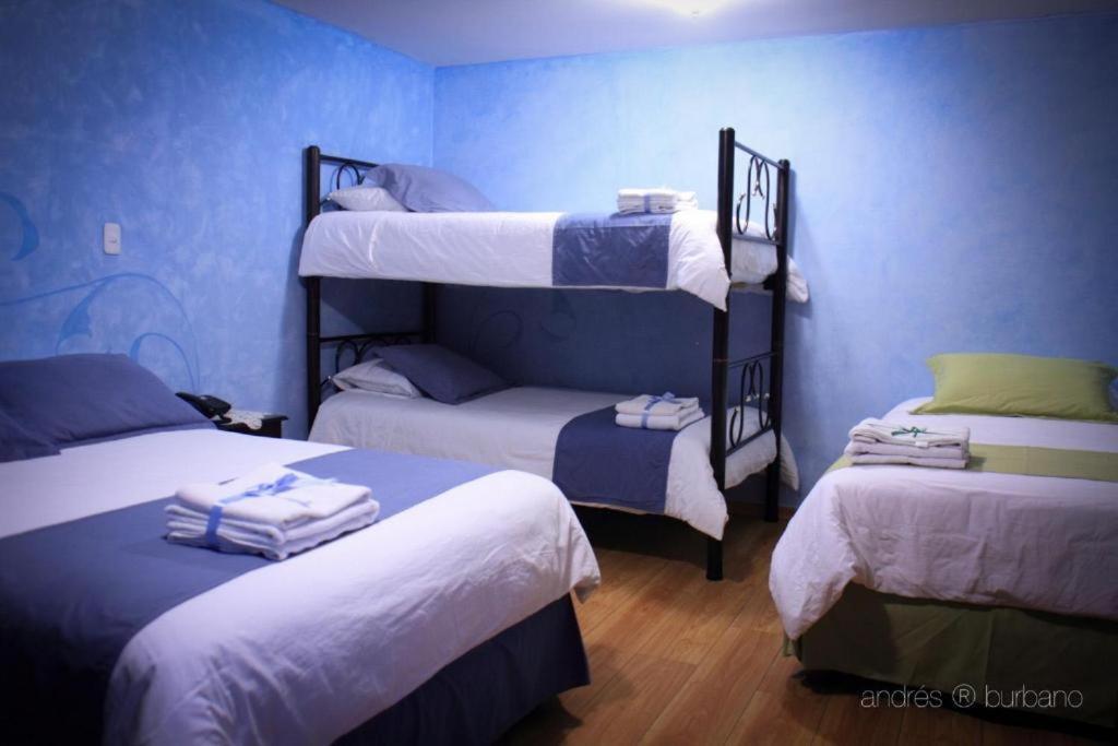 Latacunga Hostel Esterno foto