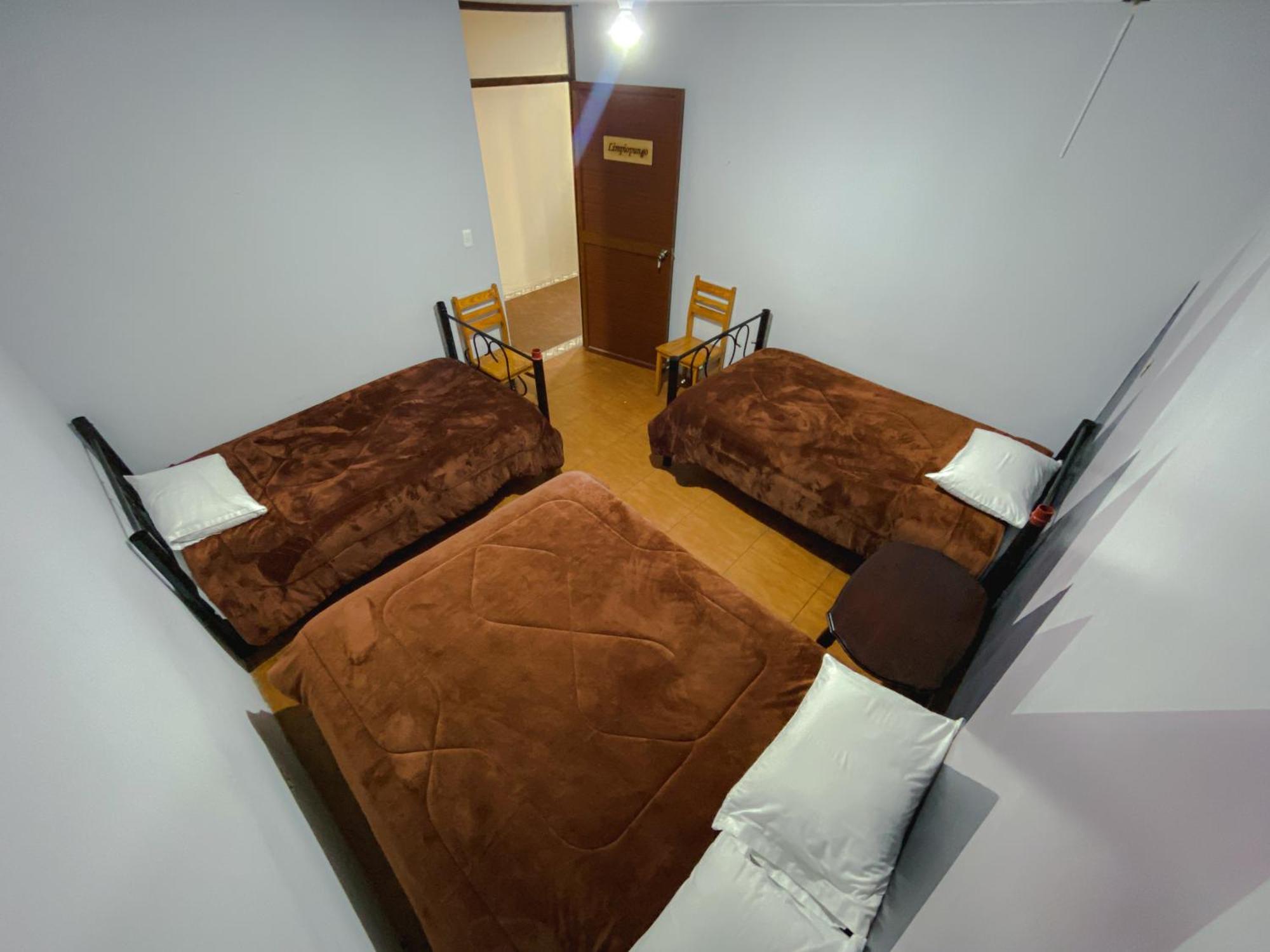 Latacunga Hostel Esterno foto