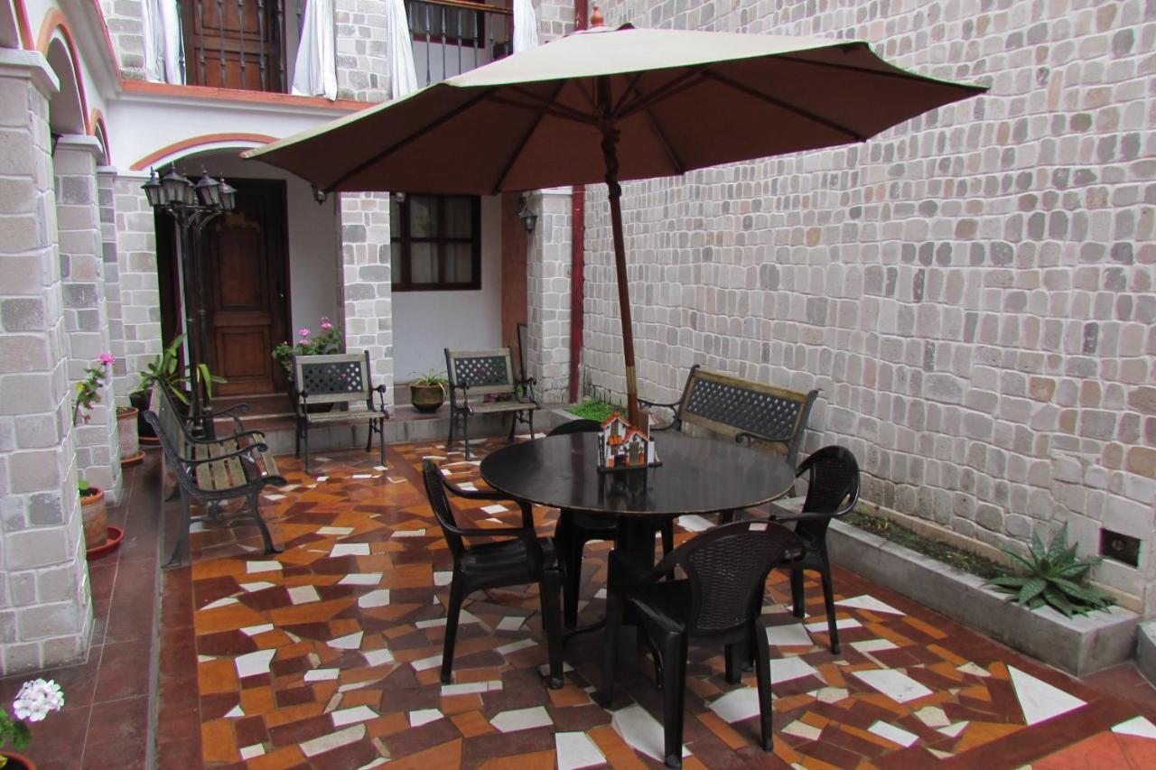 Latacunga Hostel Esterno foto